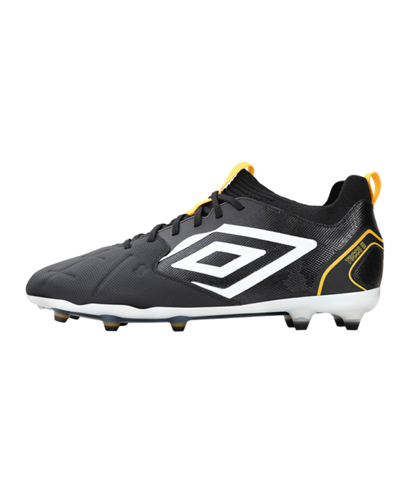 Umbro Tocco II Pro FG – Negro Blanco Amarillo F7EW