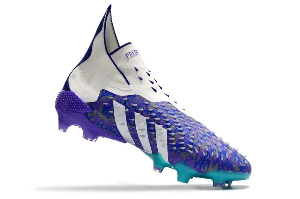 Botas de Fútbol Adidas Predator FREAK + FG Morado Blanco